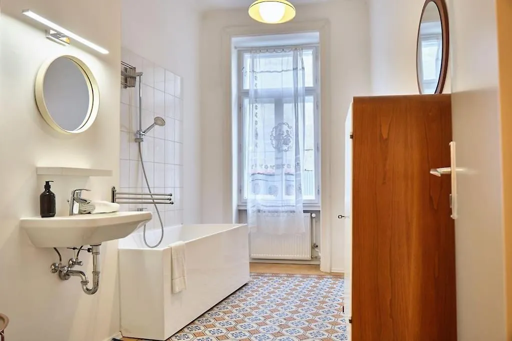 Appartamento Slow Living I Schoenbrunn Und Park Naehe I Bahnhof Vienna