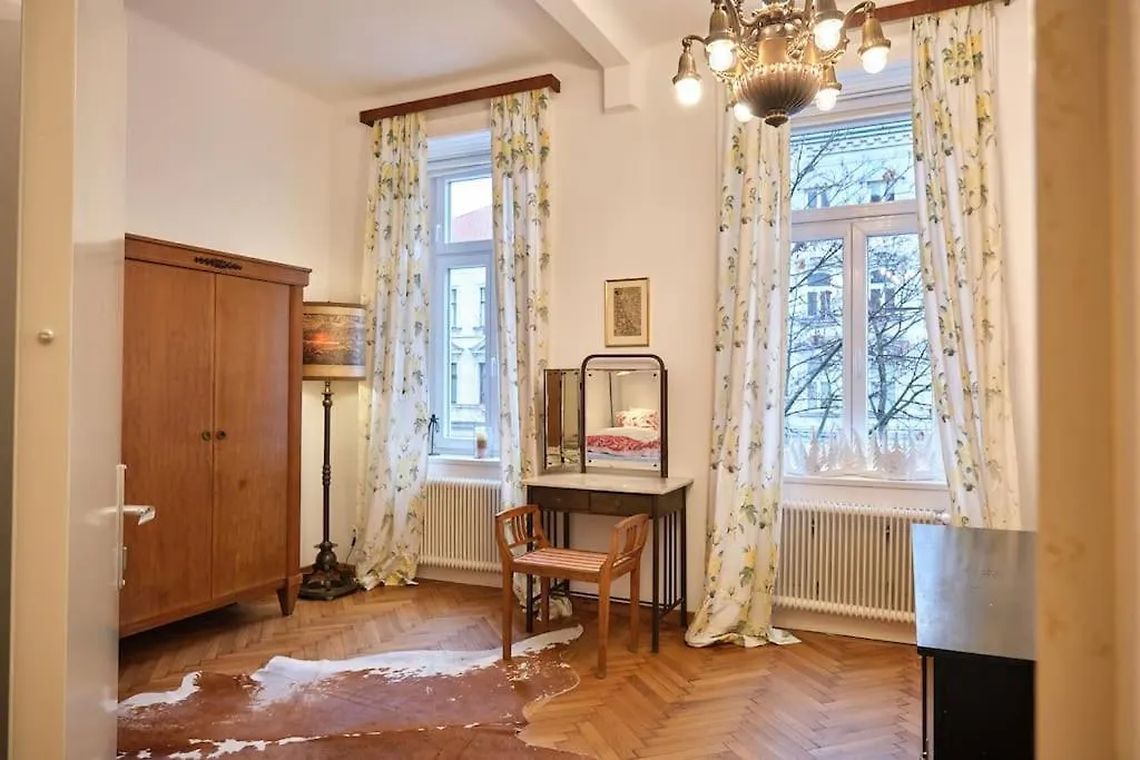Appartamento Slow Living I Schoenbrunn Und Park Naehe I Bahnhof Vienna